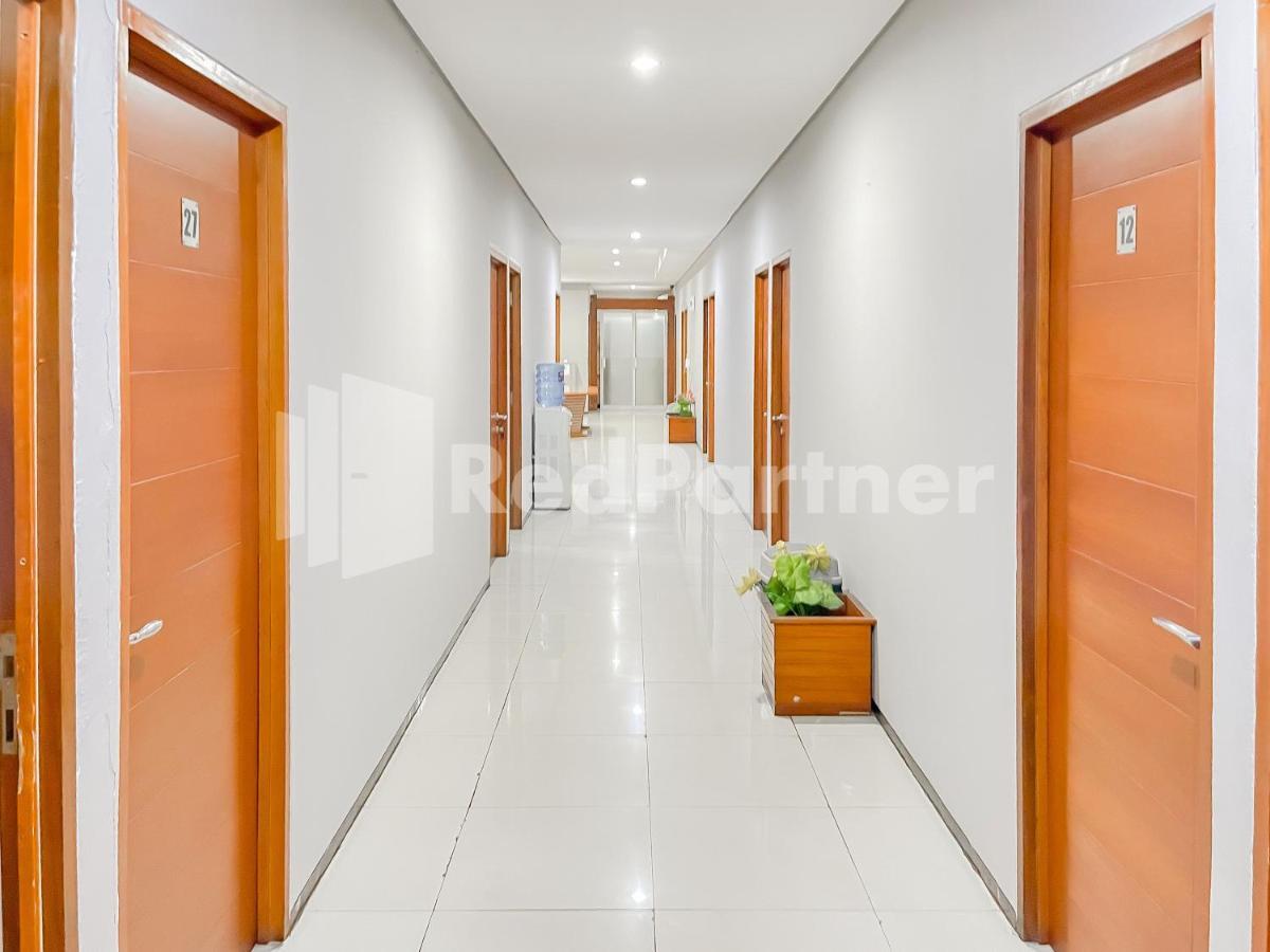 בנדונג Sang Surya Guesthouse Syariah Near Rs Hasan Sadikin Mitra Reddoorz מראה חיצוני תמונה