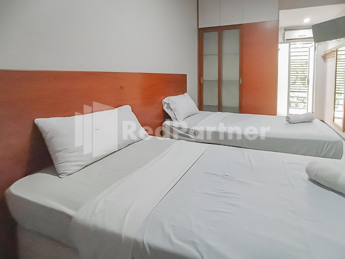 בנדונג Sang Surya Guesthouse Syariah Near Rs Hasan Sadikin Mitra Reddoorz מראה חיצוני תמונה