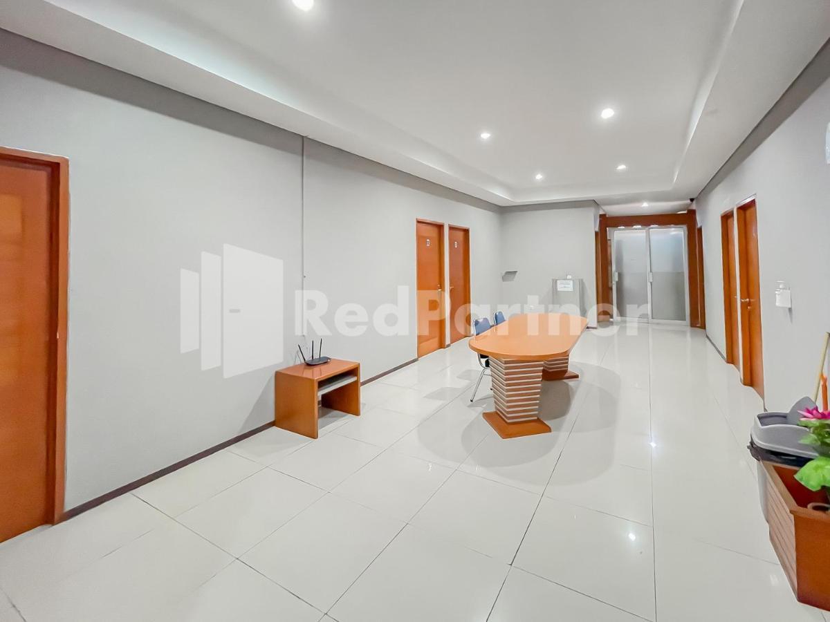 בנדונג Sang Surya Guesthouse Syariah Near Rs Hasan Sadikin Mitra Reddoorz מראה חיצוני תמונה