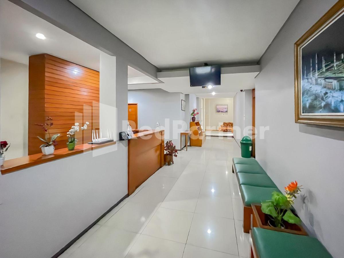 בנדונג Sang Surya Guesthouse Syariah Near Rs Hasan Sadikin Mitra Reddoorz מראה חיצוני תמונה